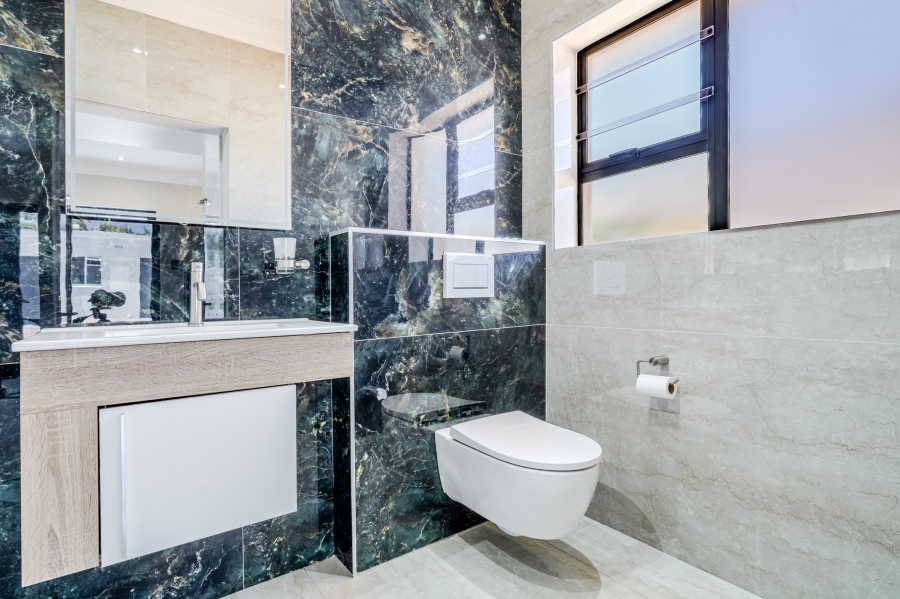 3 Bedroom Property for Sale in Rondebosch Park Estate Western Cape